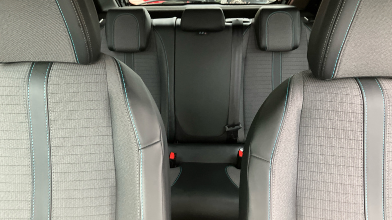 Peugeot 208 1.2 PureTech 100 Allure Premium 5dr Petrol Hatchback